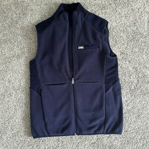 Never worn Figs vest!!